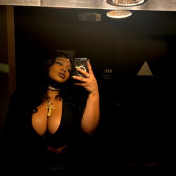 Cali Creatrix in Onlyfans Photoshoot