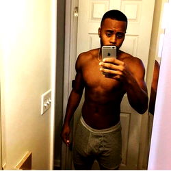 Auto: Confident Shirtless Male Model in Mirror