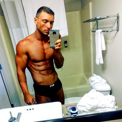 Onlyfans Model Kyle Showcasing Fitness