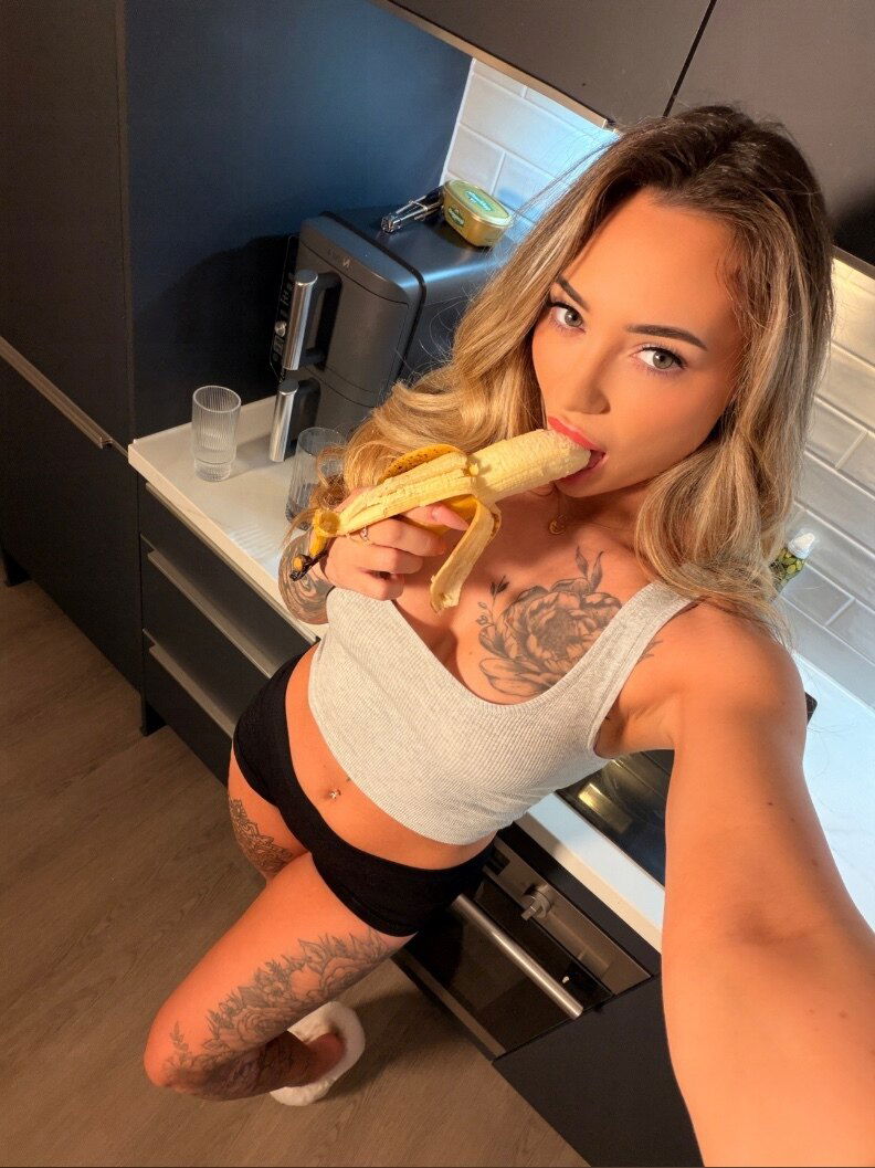 POPPY MAY 🩷 photo