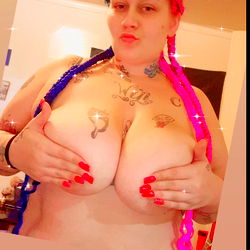 Whitegirlbluu in a Bikini