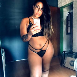 OnlyFans Model Ángel, Striking a Pose