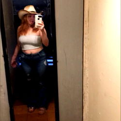 Onlyfans Model Reanna Davis: A Captivating Photoshoot