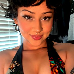 OnlyFans Model Angel Jessie<3,