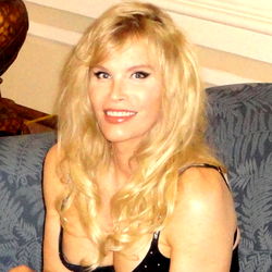 Adriana Muse - OnlyFans Model