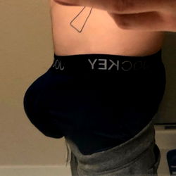 Denver's OnlyFans Model Woody Nails in Gym Attire