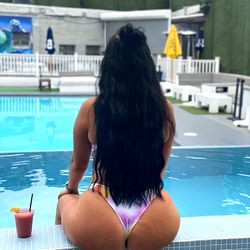 Lori - OnlyFans Model in Swimsuit