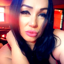 AlinaArabelaMelinte: Elegance and Glamour