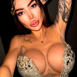 Alena ❤️‍🔥  𝓼𝓮𝔁𝔂 😈 photo