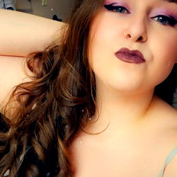 Fashionable OnlyFans Model Annie Vlad