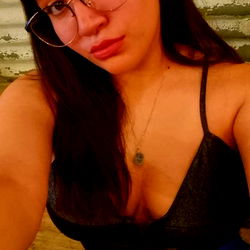 Aylu Ferrari, a model in her prime.