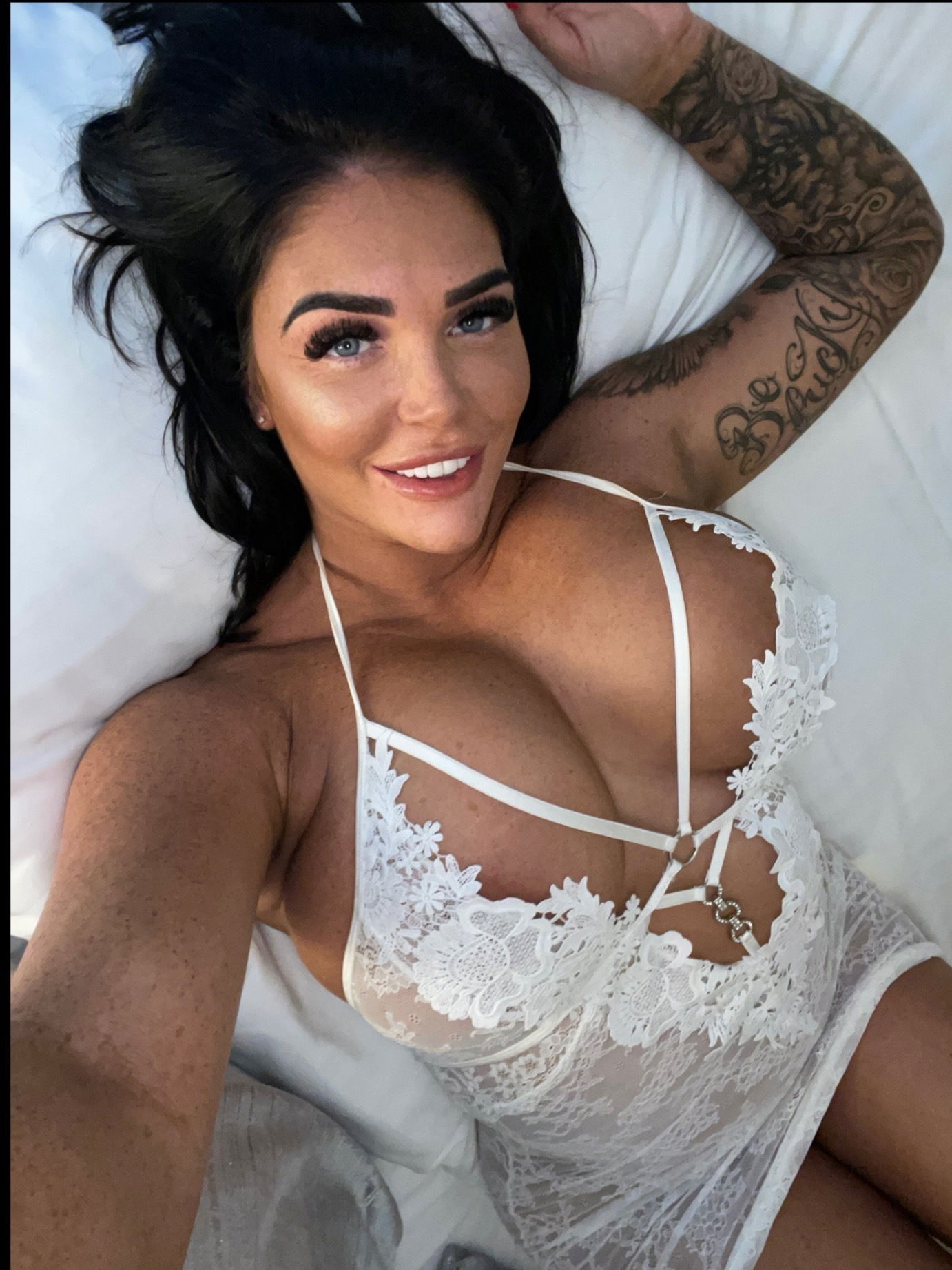 ALL INCLUSIVE EMMA LEIGH photo