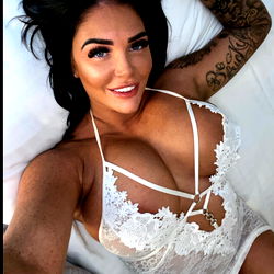 ALL INCLUSIVE EMMA LEIGH photo