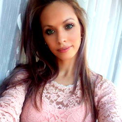 Social Media Influencer in Durham, UK - Antonnya