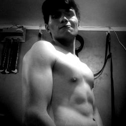 Onlyfans Model Adaraziel's Shirtless Gym Photoshoot