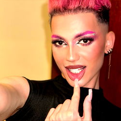 Onlyfans Model Sofyaane Poses