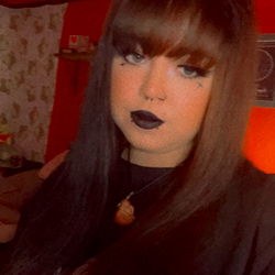 Aida Model Fan Art: Gothic Beauty