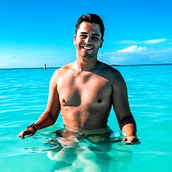 Axelmorecox in Summertime