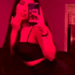 Ash's Red Party Vibes