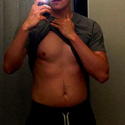 Alex, Fans Model with Shirtless Selfie