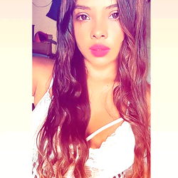 Fashionable Colombian Model Ana Nuñez