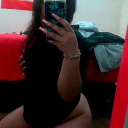 OnlyFans Model J❤️ Shares Exclusive Photos From Clearwater, Florida