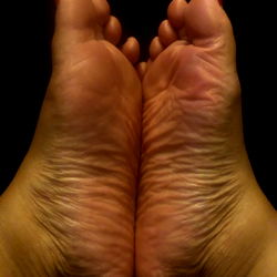 AdivaLaFoote - Feet with Foot Massage
