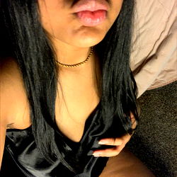 Sexy Model Ashley in Lingerie