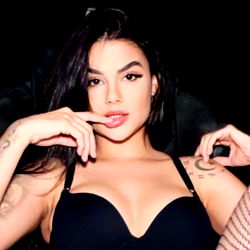 Beatriz Vasconcelos - Gorgeous OnlyFans Model