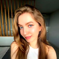 Amina Tis, CA, San Diego - A Captivating OnlyFans Model