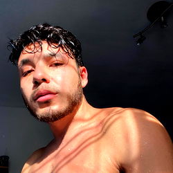 AaronPocket, a Model from Hidalgo, Mexico