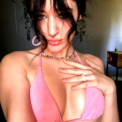 Missouri-Based Alyssa, OnlyFans Model in Bathing Suit