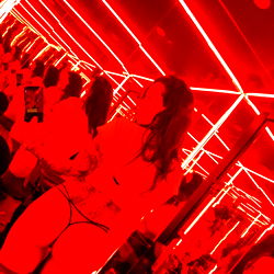 Aleja's Red-themed Room