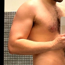 Onlyfans Model CharlesD Sharing His Fit Lifestyle