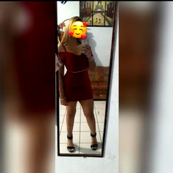 A Fashionable Deylan, Striking a Pose in Her Model Photoshoot