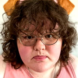 A Dog-Themed Earring Enthusiast, Amelia 🌈