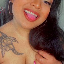 Vera Vixxen - Exotic Tattoos and Piercings