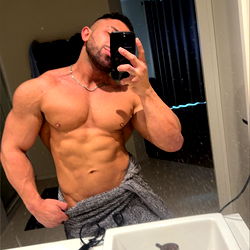 Adrian Buttigieg's Photoshoot: A Moment of Fitness and Style