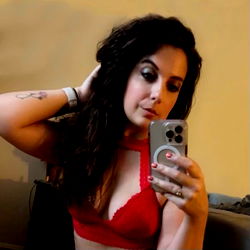 Bineapple: A Model in New York