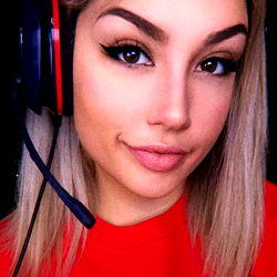 Gamer Girl Aricia, 25, California