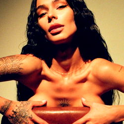 FlowerAva: OnlyFans Model