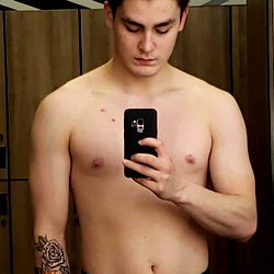 Shawn Davis - Onlyfans Model, Fitness Enthusiast, Social Media Influencer