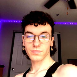 Freckle - A Trendy & Stylish Tattoo Artist