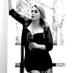 Briseida Shammas in Wine Glass