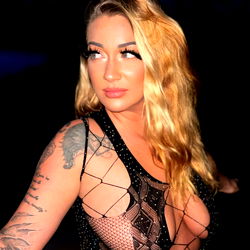 Prettypeach Model: Tampa