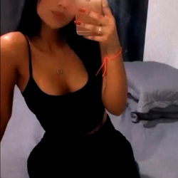 Exotic Ukrainian OnlyFans Model 🎀Rebecca🎀