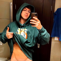 Fitness Model Andy's Stylish Shoot