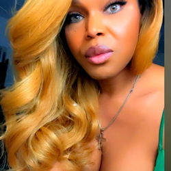 Beautiful Ts - Model Profile