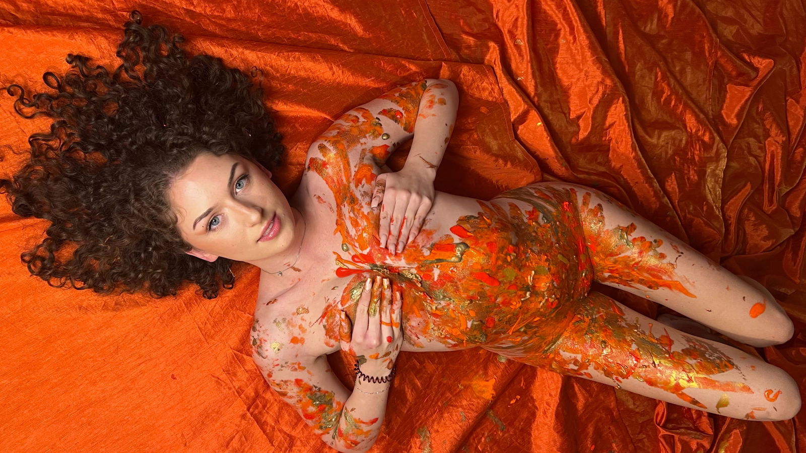 Joe👩🏻‍🎨💫 photo