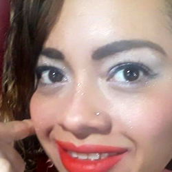 Anacam, a vibrant influencer